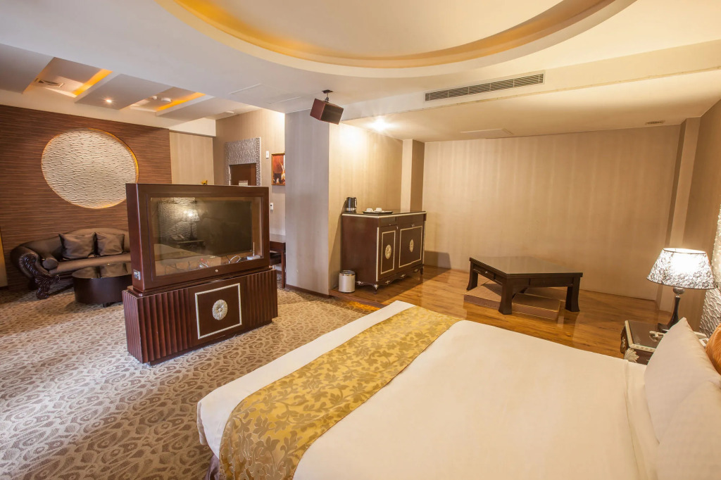 Spring Breeze Hotel