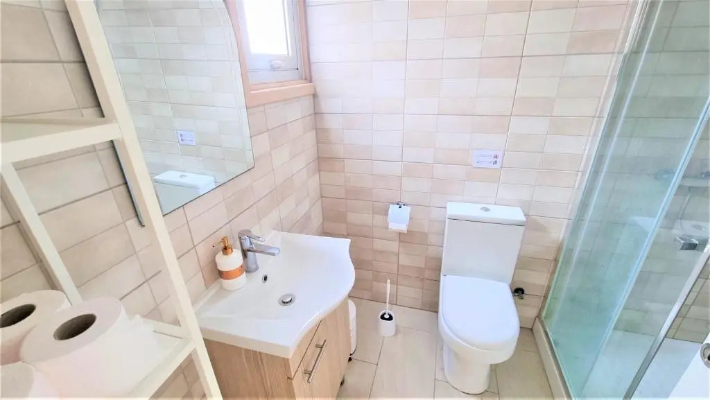 Coastal Getaway: 2 Apartments for up to 14 guests! Light-flooded and Spacious