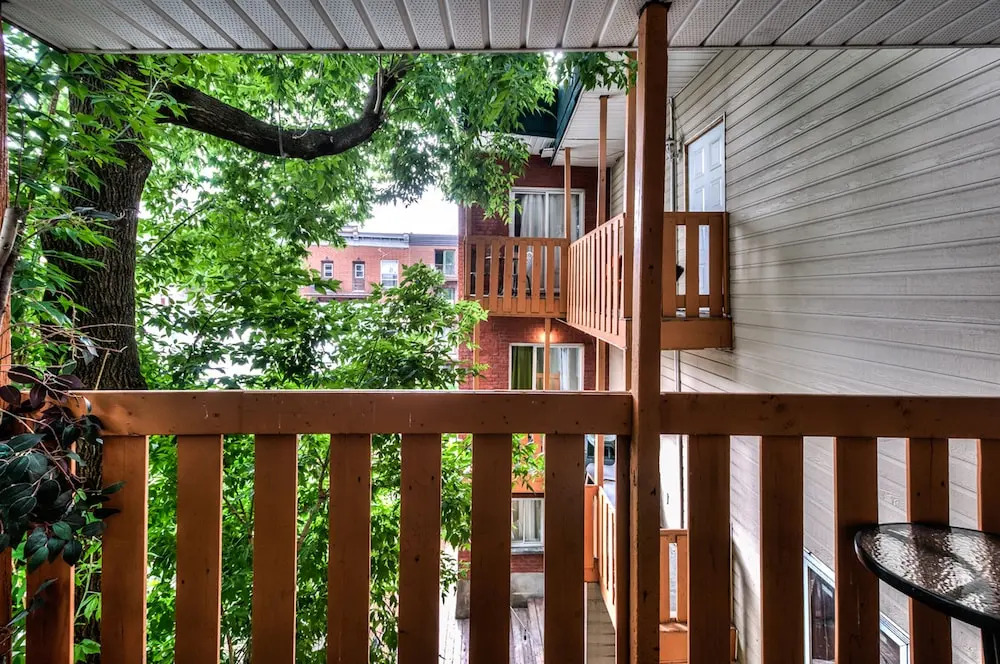 100 METERS to METRO BEAUDRY - FULL APARTMENTS - 1 minute walk to the FAMOUS ST CATHERINE STREET - FAST WIFI - WASHER & DRYER ON SITE - Montcalm units