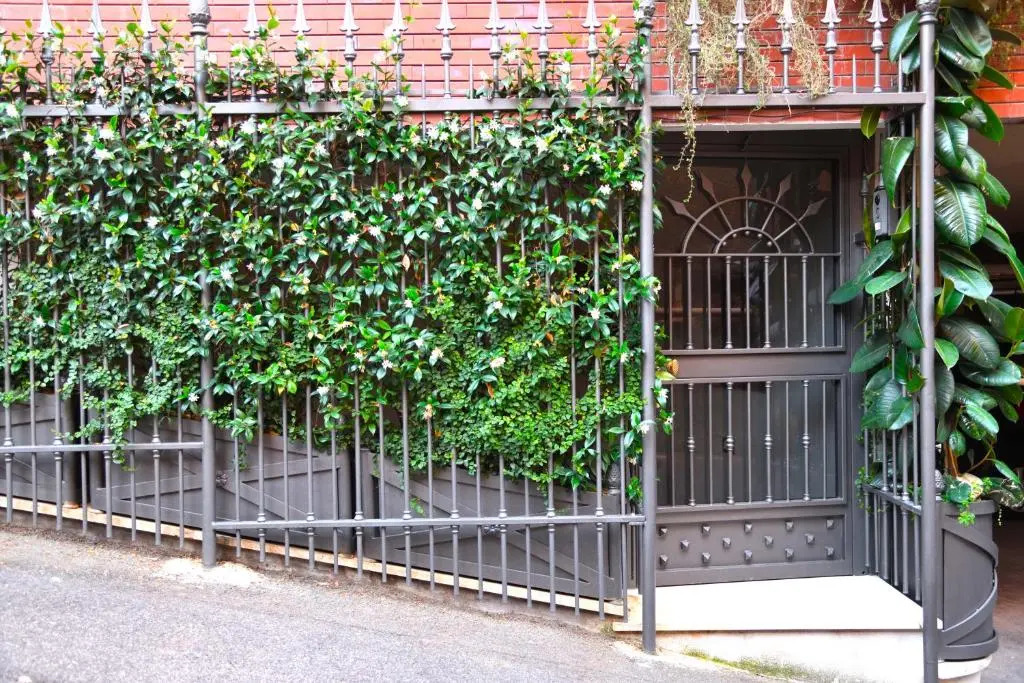 Regal House Roma Capucci 6