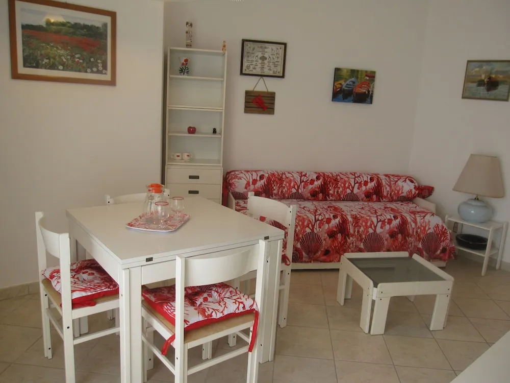 Adorable Seaview Flat at Grado Pineta