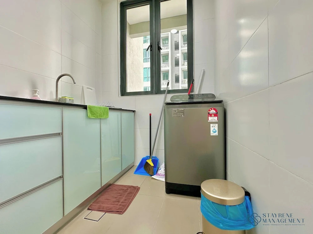 SKS Pavillion Residences - High Floor with Singapore View