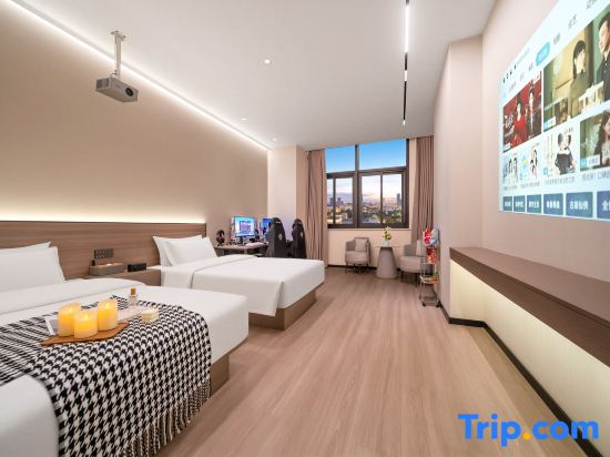 Pixel Island E-Sport Hotel