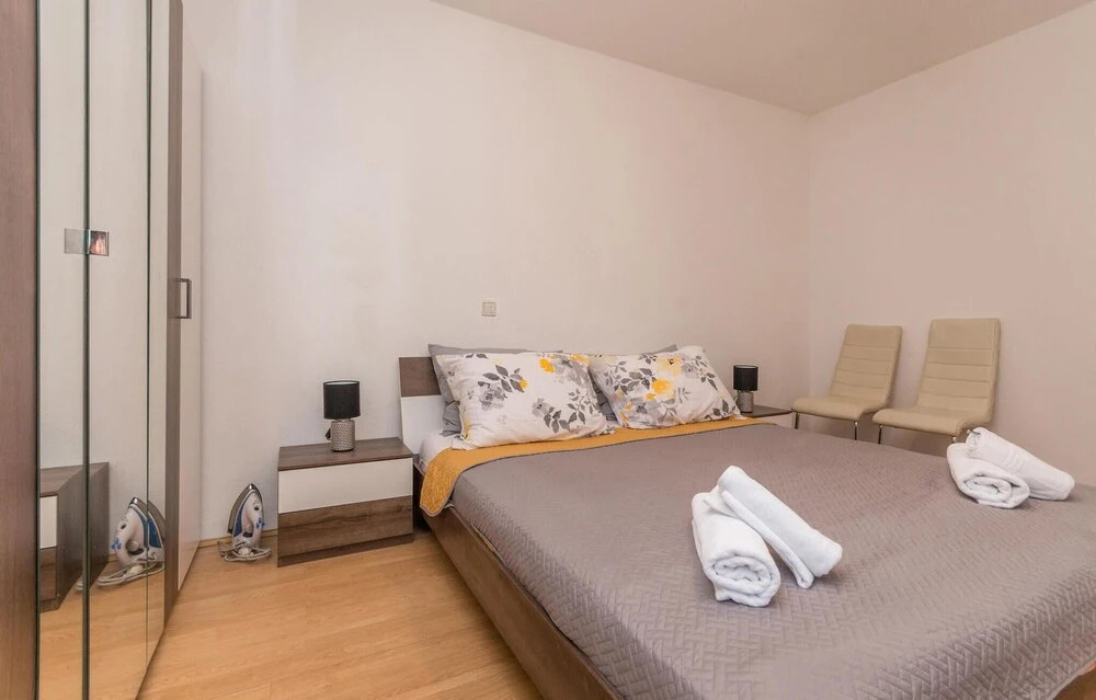 Beautiful Home In Sukosan With Wifi