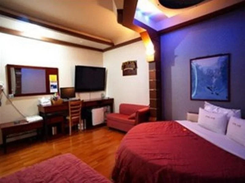 Free Zone Motel