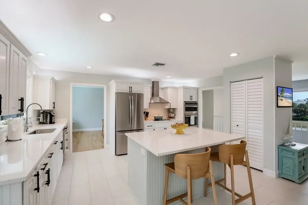 Flamingo Bay 4 Bedroom Home by RedAwning