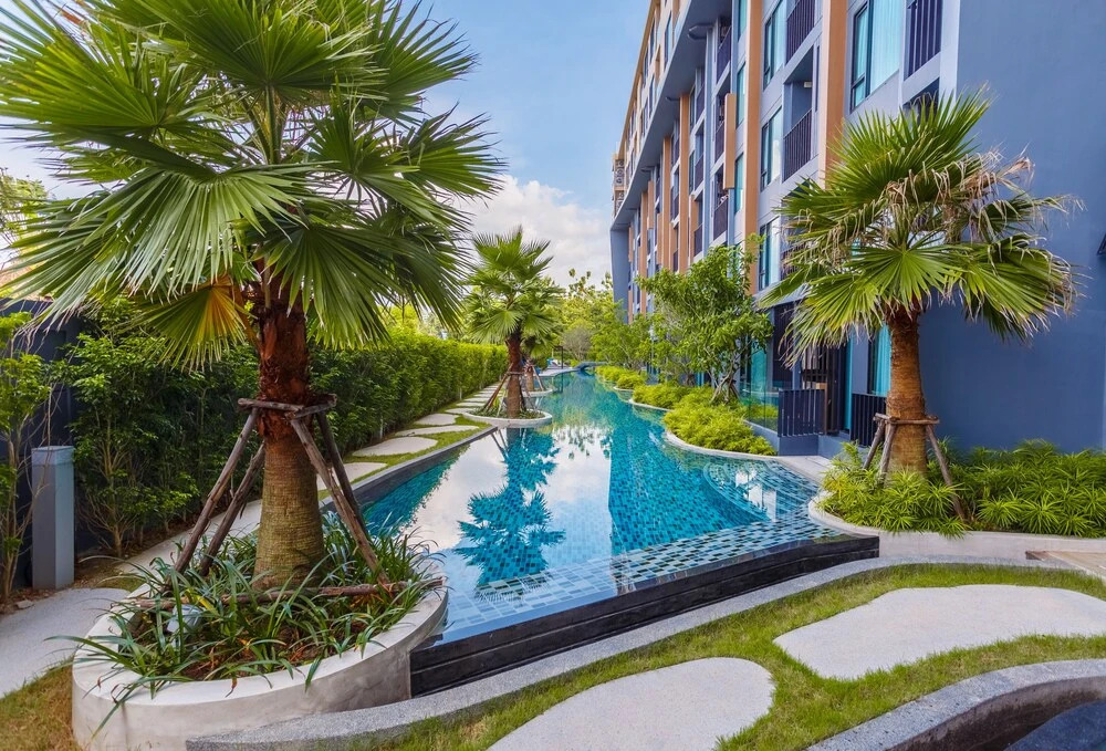 The Aristo Resort 32 by Holy Cow