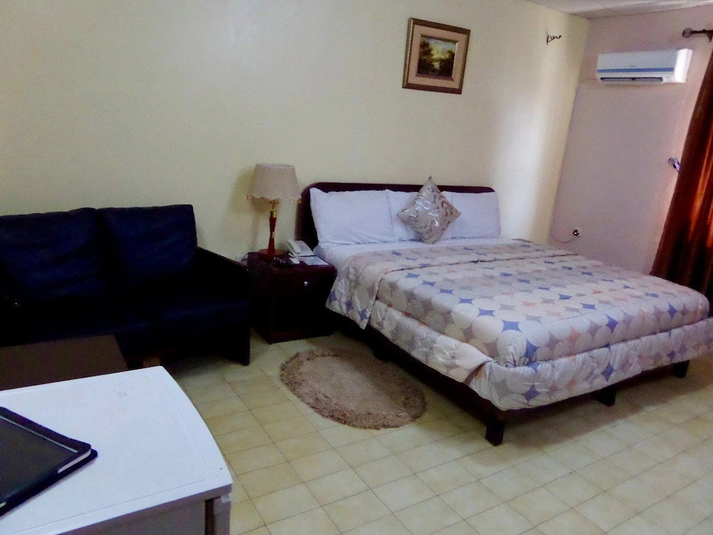 Deen Apartment Services