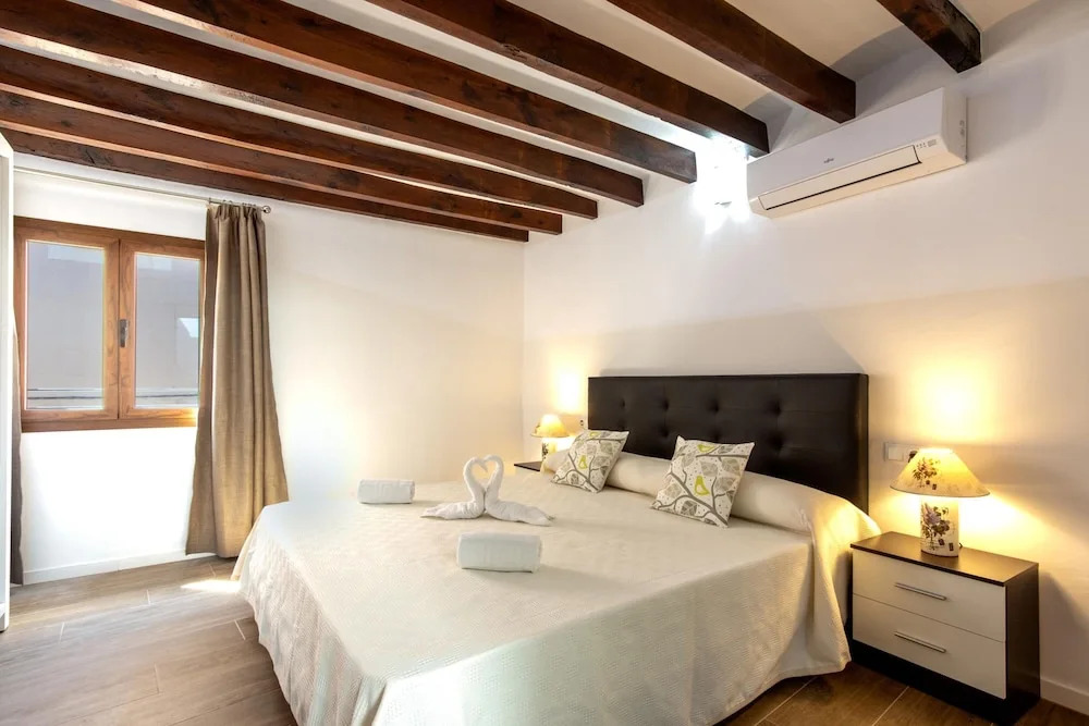 House - 4 Bedrooms with Pool and WiFi - 107923