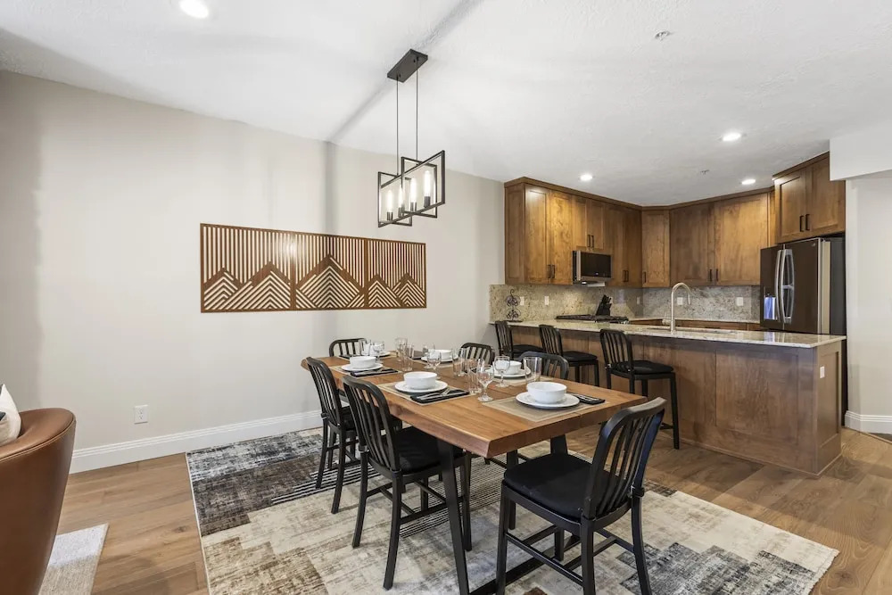 Town Pointe B204 3 Bedroom Condo by RedAwning