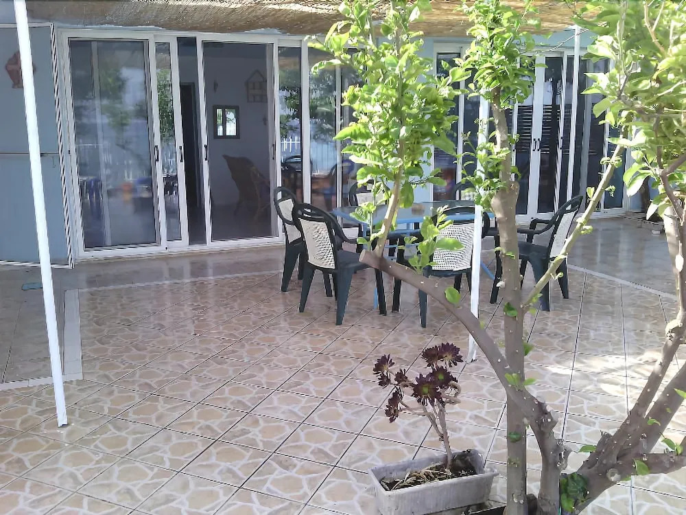 Antonios House