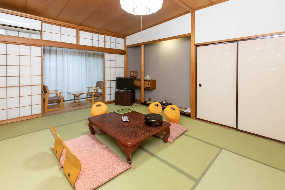 OYO Ryokan Tsuki no Niwa Bandai-Atami Onsen
