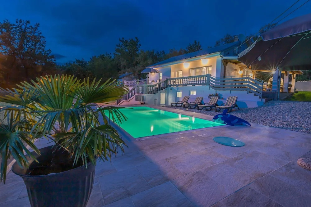 House Pavlina
