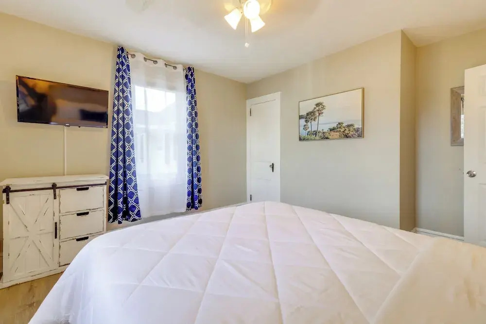 Walk to Beach! Norfolk Family Home w/ Yard