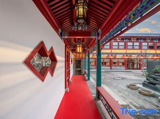 Shanhaiguan Yuwuju Smart Hotel (The First Pass Under Heaven Scenic Area)