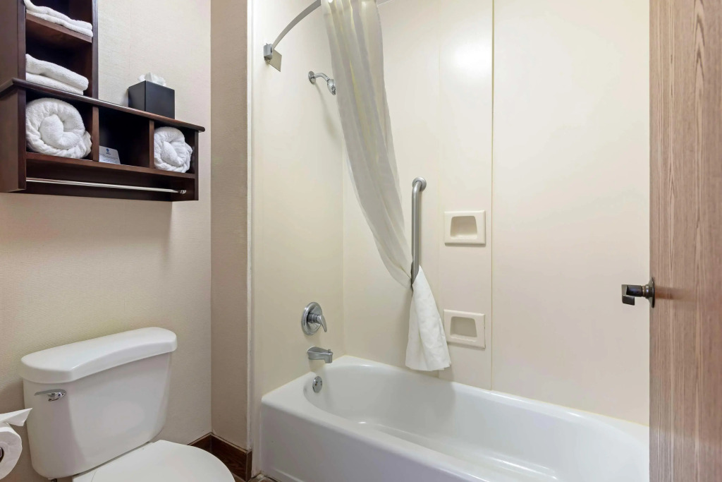 Best Western Colonial Inn