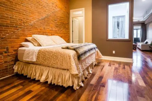 LazyKey Suites - Gorgeous 3BD Penthouse w/Spa and a Private Deck
