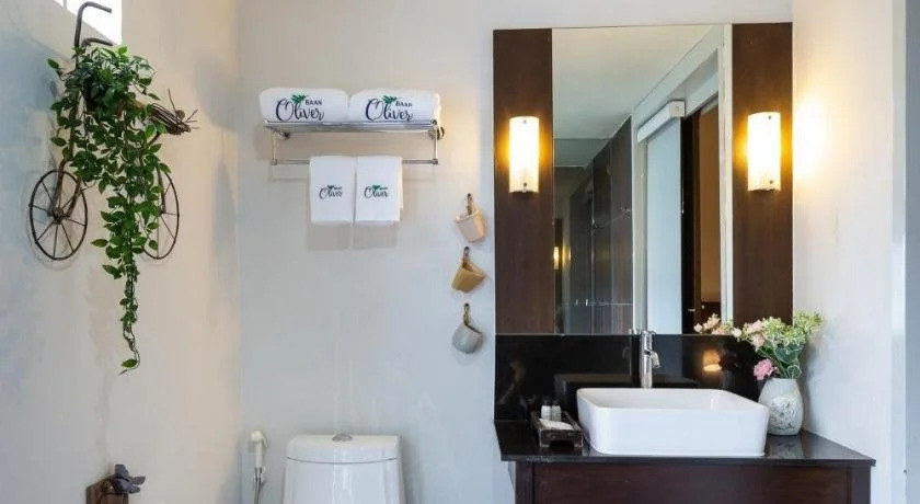 Baan Oliver Srinakarin
