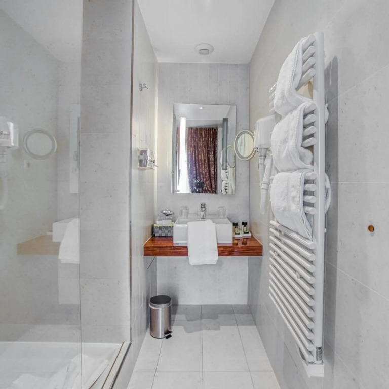 Queens Boutique Hotel