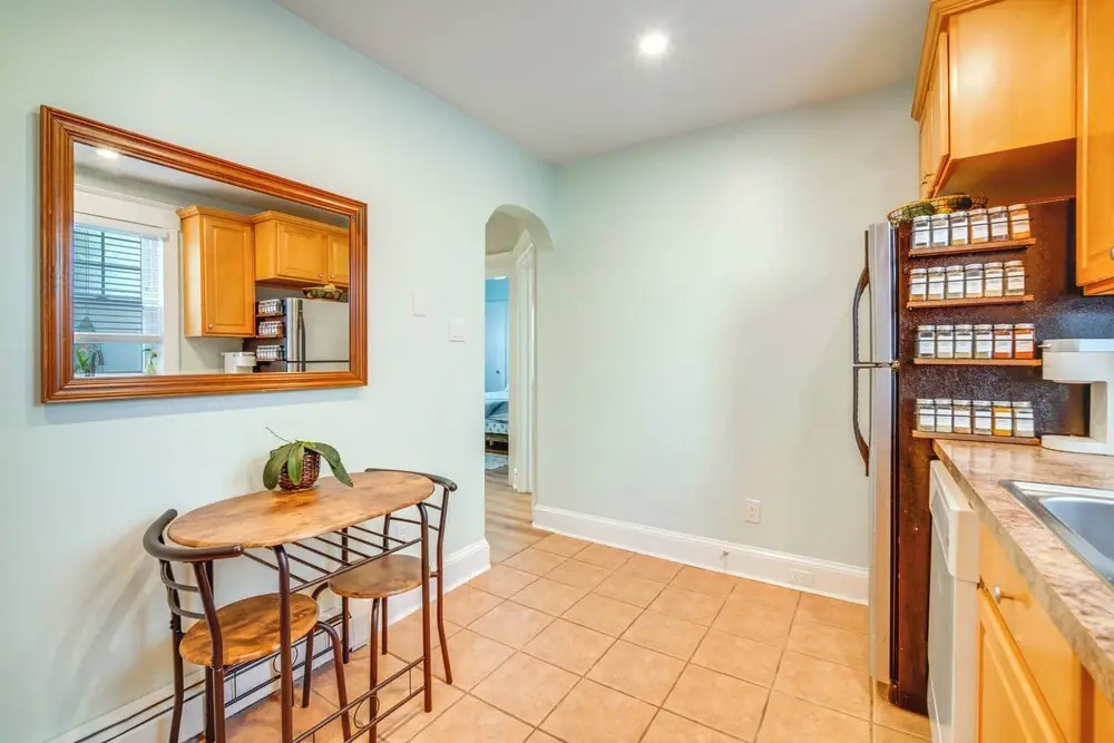 Walk to Beach: Dog-friendly Ventnor City Retreat!