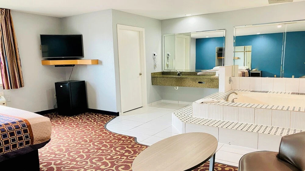 Home Place Inn and Suites-Hobby