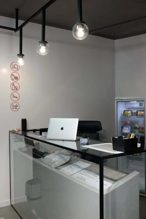 AV capsule hotel & hub