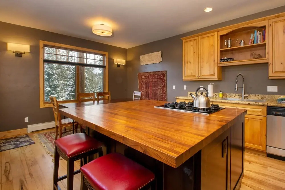12 Yukon Lane Townhome