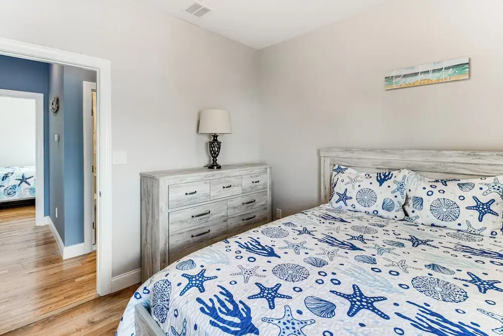 5 Blocks to Wildwood Beach: Family Getaway!