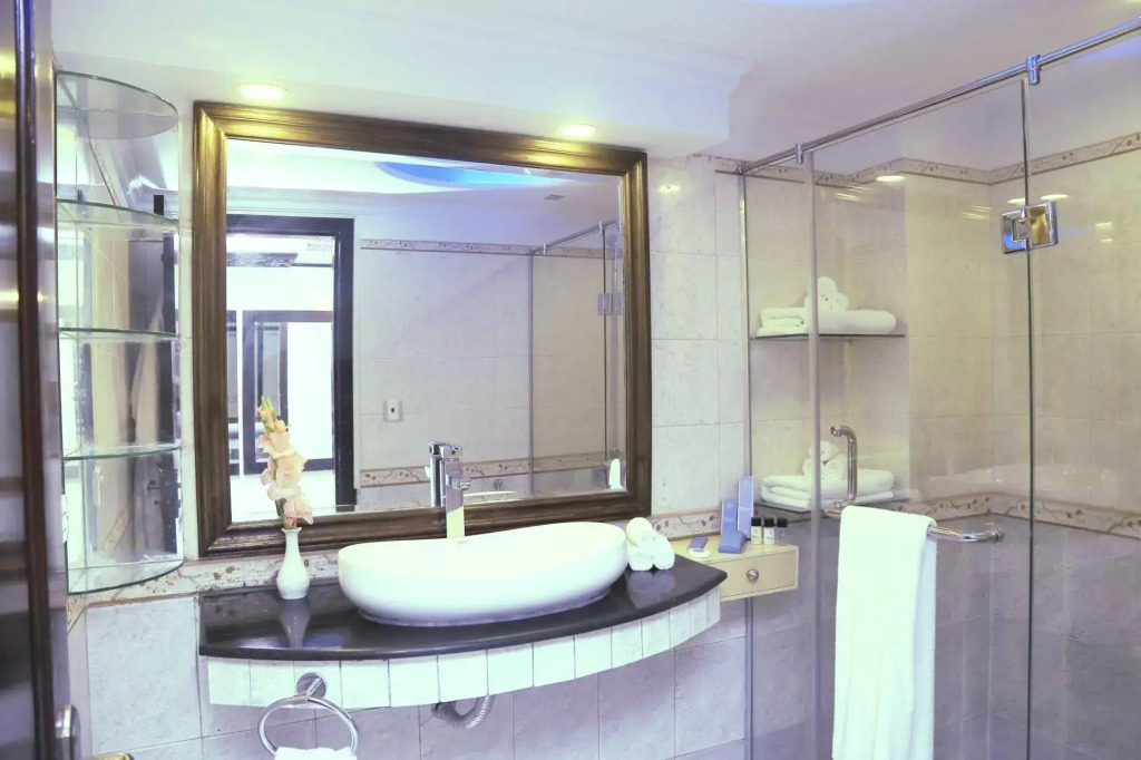Heaven Hotel