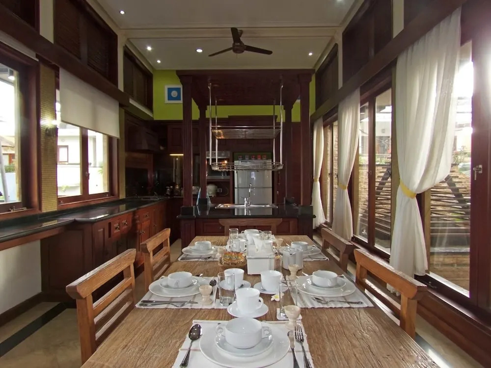 Dynasty Estate