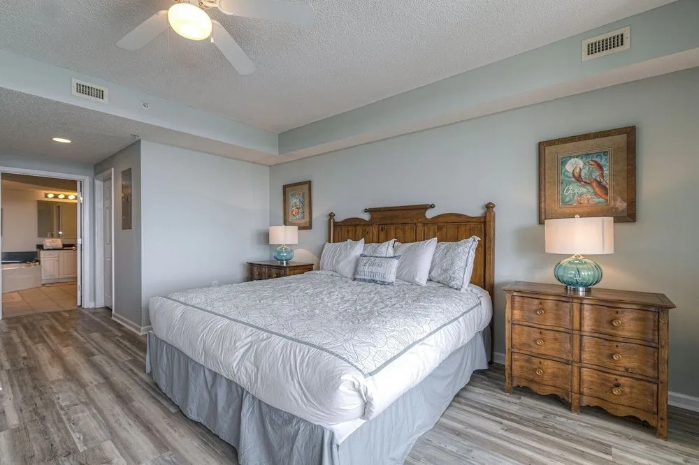 North Tower #407 3 Bedrooms 3 Bathrooms Condo
