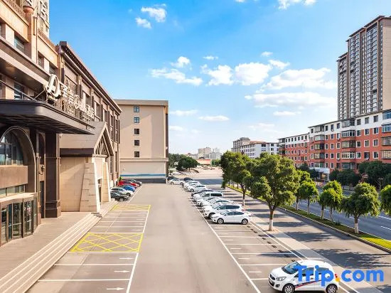 Xana Deluxe Hotel