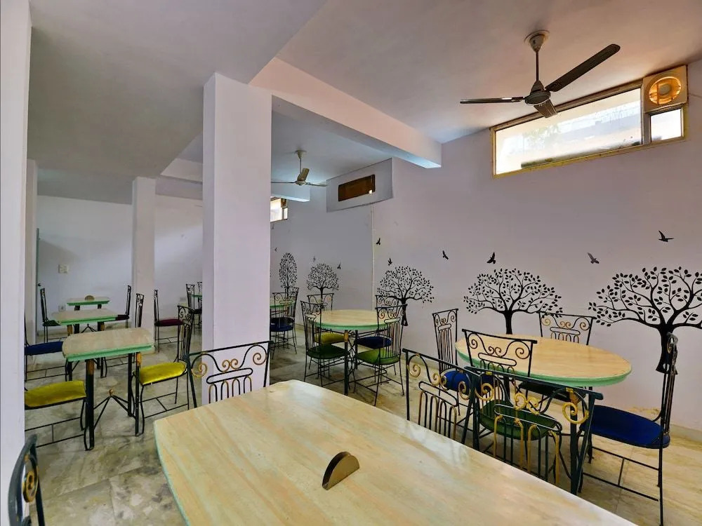 OYO 8051 Hotel Don Jon