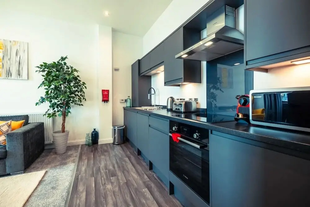 Maritime House - Luxury 2 Bed High Spec Apartment w Private Parking