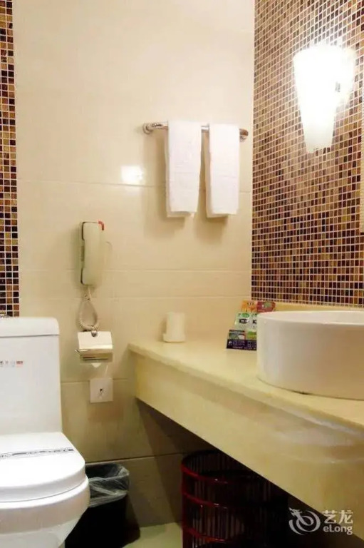 Shenzhen Shatoujiao Hotel