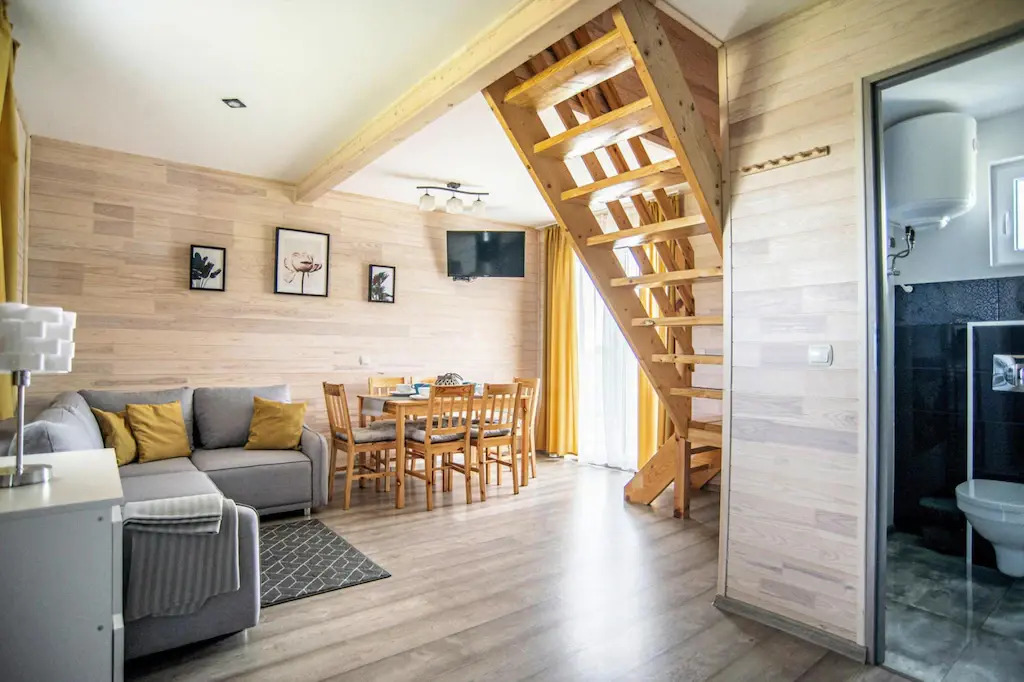 Air-conditioned holiday homes, summer pool, Rewal