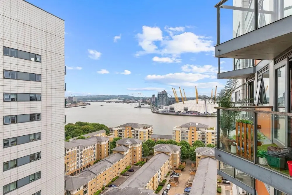 Lovely & Cosy 2 Beds London Skyline View