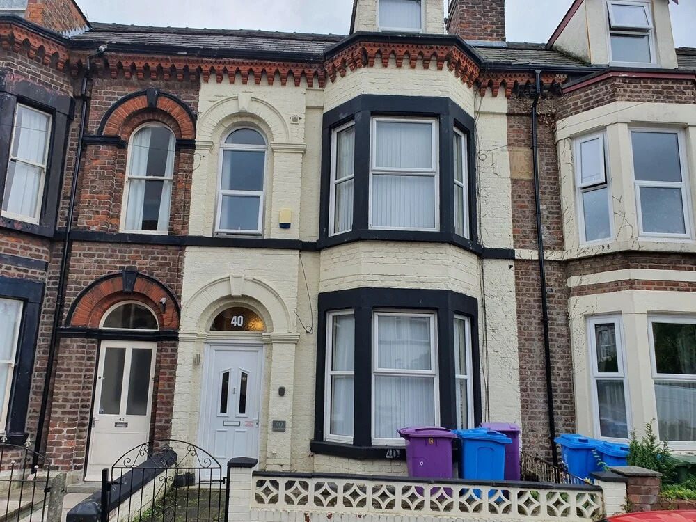 Very Large House Sleeps 12 People 8 Mins From City