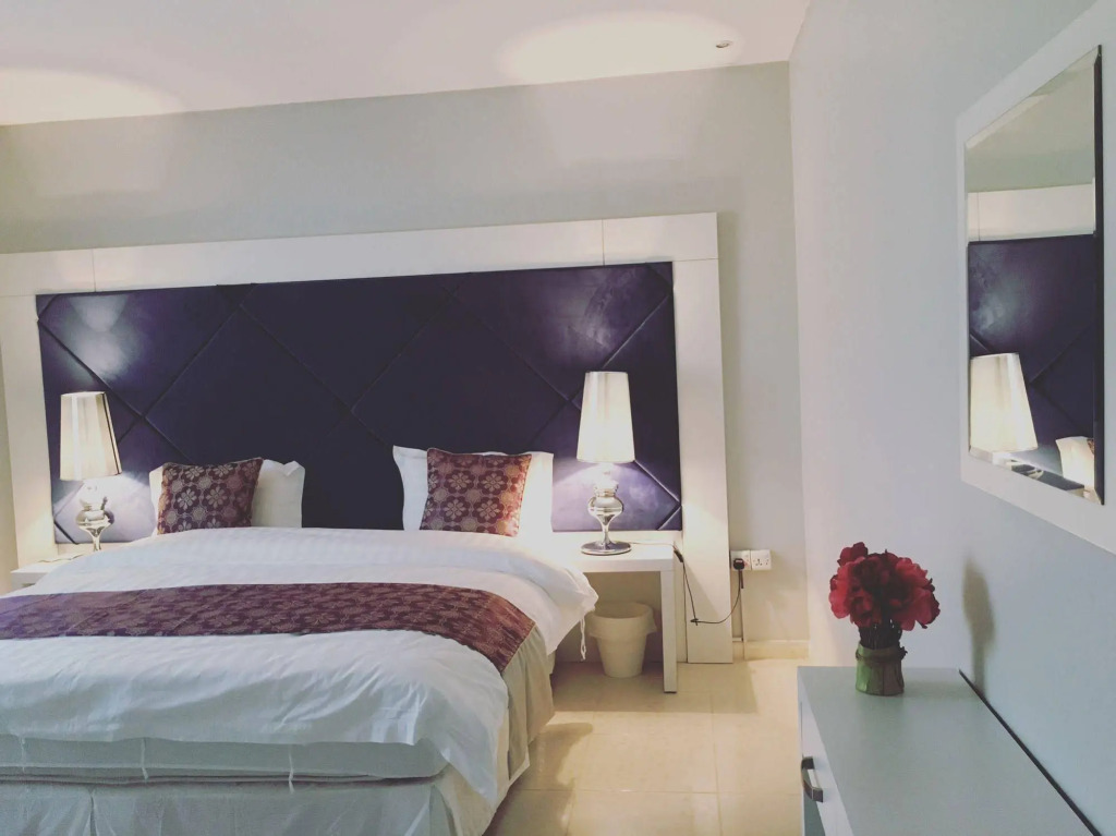 Nai Suites