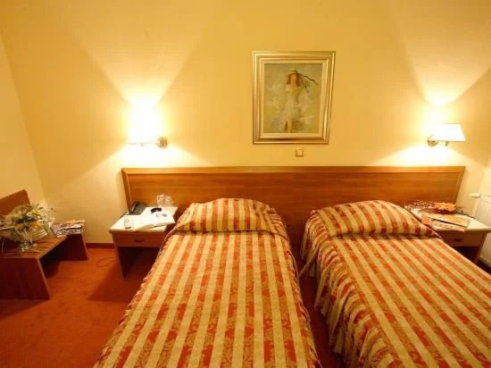 Hotel Dinara