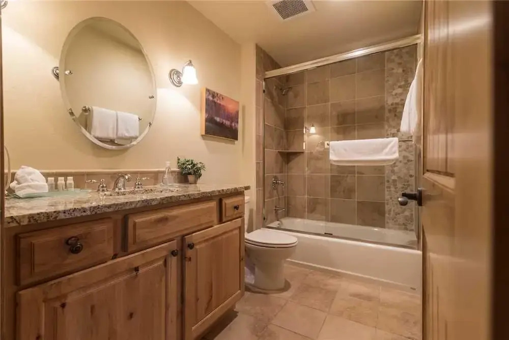5112 Emerald Lodge, Trappeur's Crossing Apartment 2