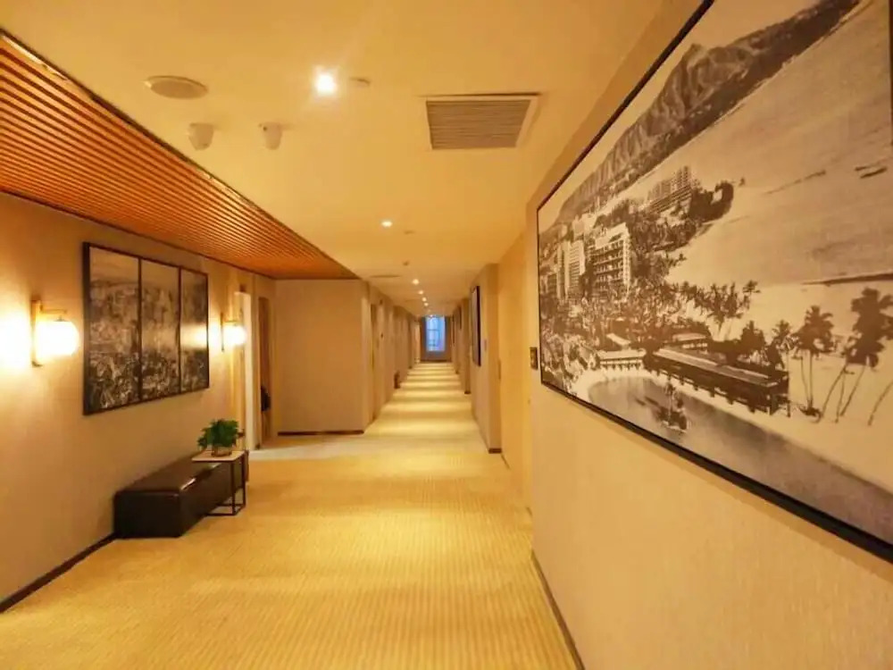 Q Hotel
