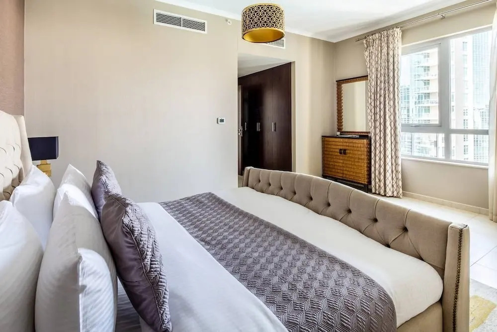 Lavish 2BR With Picturesque Burj Khalifa Views!