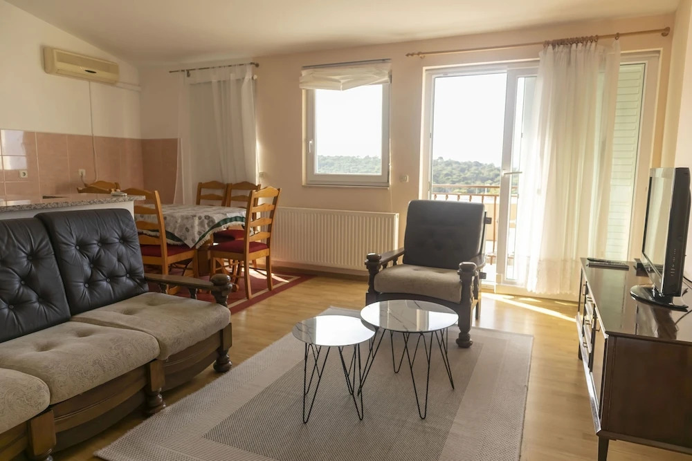 Apartments Maja