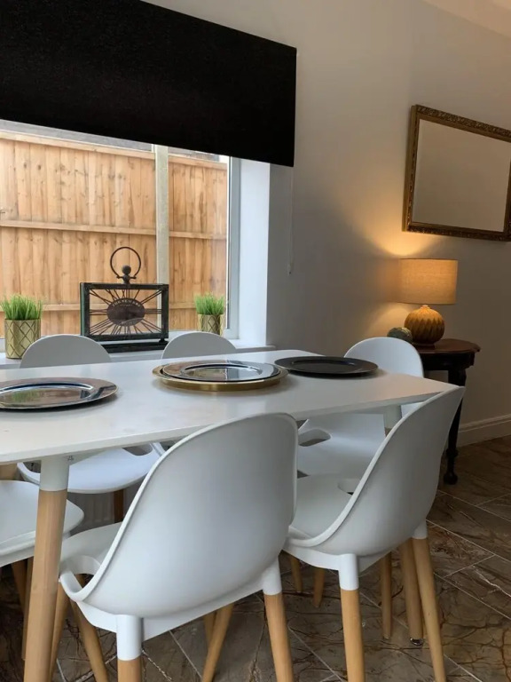 Allure Watford Apartment