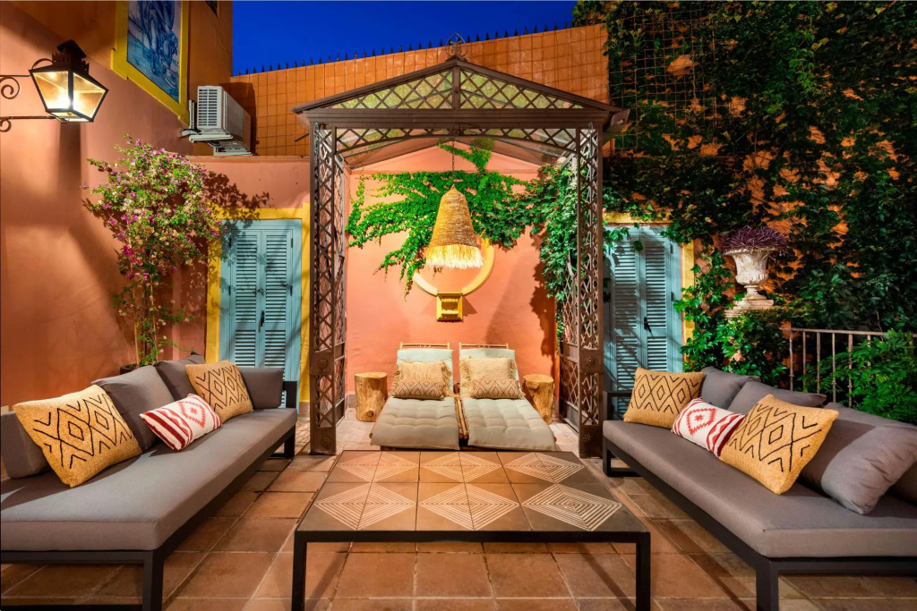 Luxury 3BD duplex with panoramic views to old town. San Isidoro Terrace