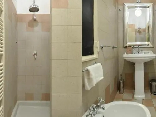 Bacone Halldis Apartments