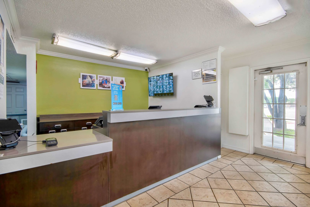 Studio 6 Extended Stay - San Antonio, TX - Six Flags