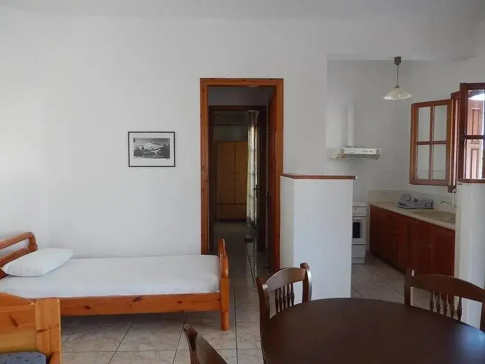 Deidamia Hotel