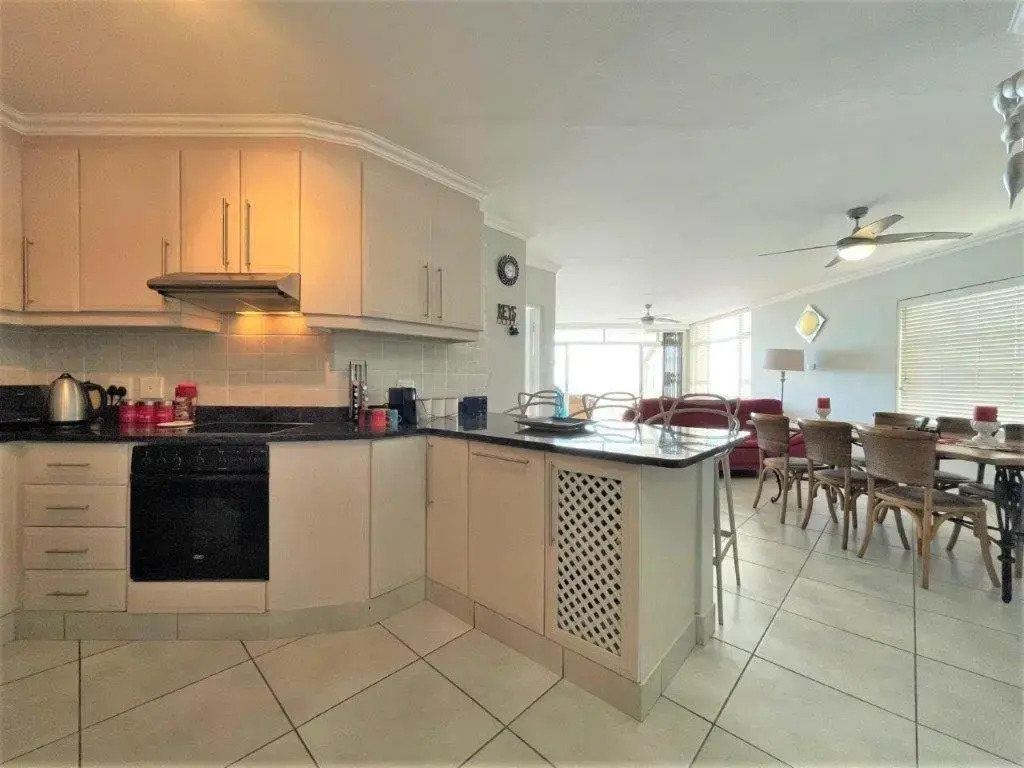Beachfront @ Driftwood 6 Luxury Family Apartment